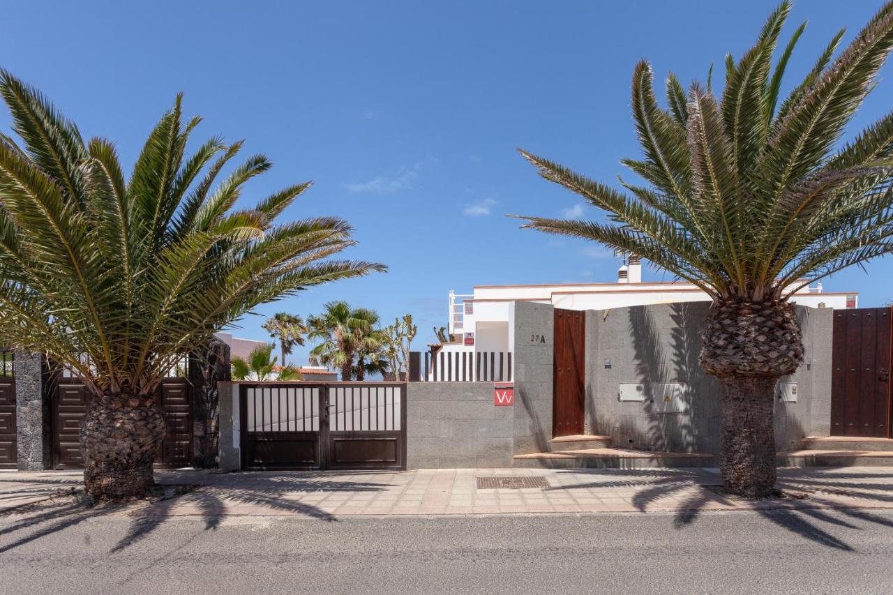 Villa Marina I Beachfront Corralejo By Holidays Home Eksteriør bilde